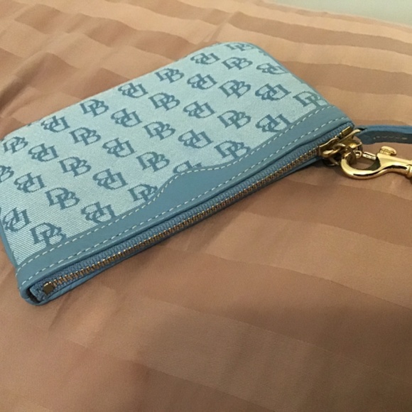 Dooney and Bourke Wristlet wallet Signature Blue new - Picture 3 of 4